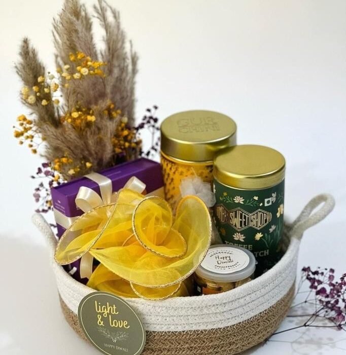 Handwoven Decorative Gift Tray